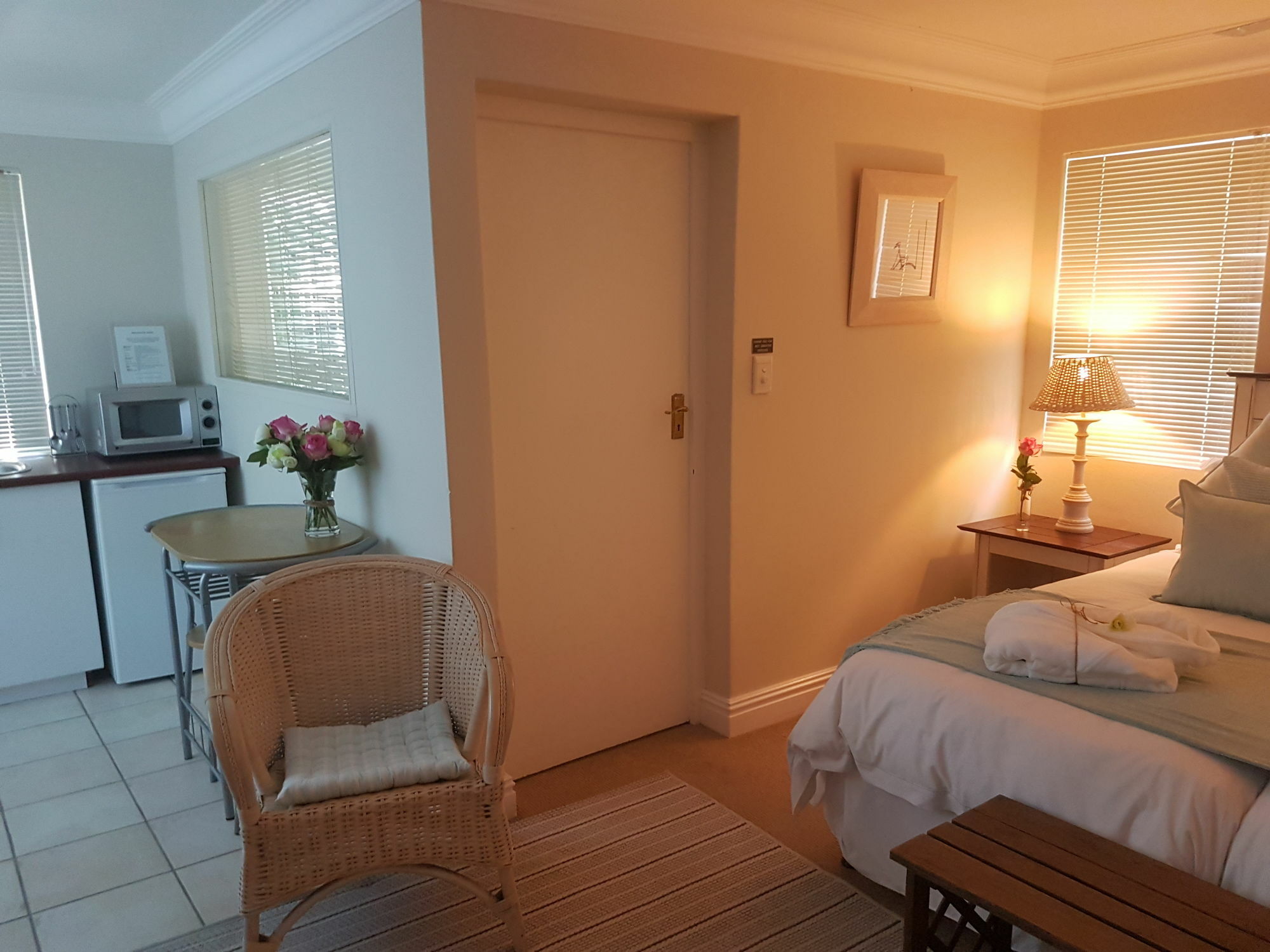 Roseroc Boutique Guesthouse Книсна Екстер'єр фото